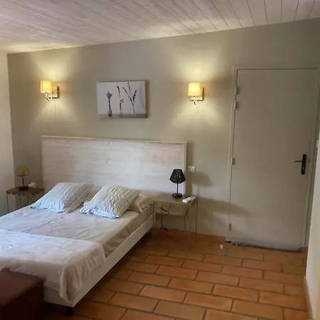 Logis Des Magnans - Deux Familiales Pour 4 Ou 5 Personnes -