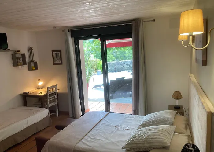 Logis Des Magnans - Deux Familiales Communicantes Pour 4 Ou 5 Personnes *